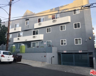 428 S Grand View Street - Photo Thumbnail 6