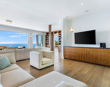 200 Arno Way - Photo Thumbnail 8
