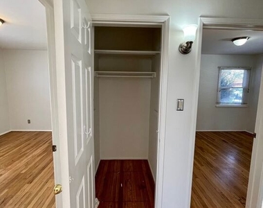 5954 W 85th Place - Photo Thumbnail 16