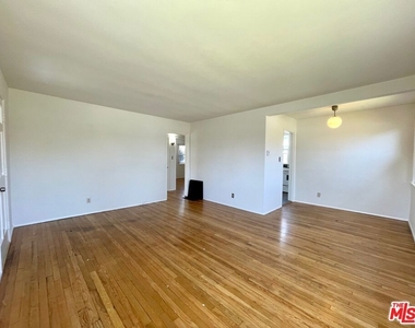 5954 W 85th Place - Photo Thumbnail 5