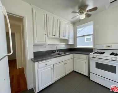 5954 W 85th Place - Photo Thumbnail 9