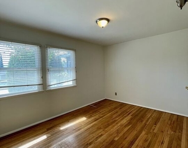 5954 W 85th Place - Photo Thumbnail 20