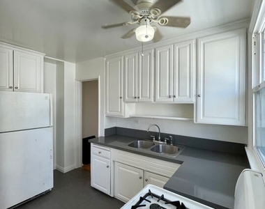 5954 W 85th Place - Photo Thumbnail 10
