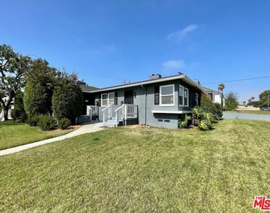 5954 W 85th Place - Photo Thumbnail 1
