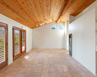 23351 Malibu Colony Road - Photo Thumbnail 29