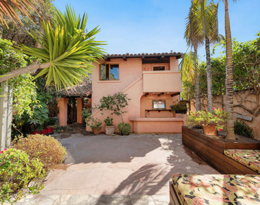23351 Malibu Colony Road - Photo Thumbnail 4