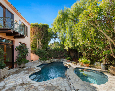 23351 Malibu Colony Road - Photo Thumbnail 13