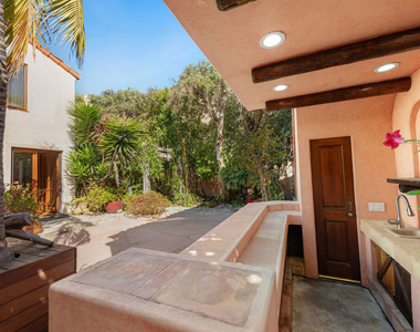 23351 Malibu Colony Road - Photo Thumbnail 6