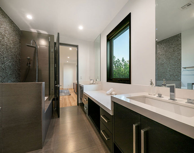 419 N Edinburgh Avenue - Photo Thumbnail 25