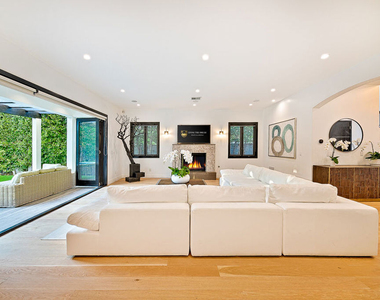 419 N Edinburgh Avenue - Photo Thumbnail 10