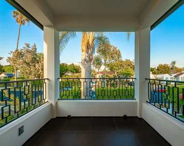 419 N Edinburgh Avenue - Photo Thumbnail 29