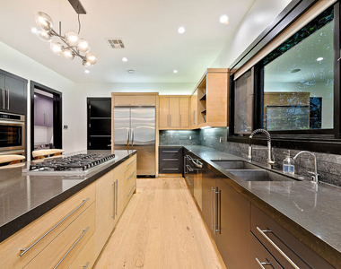 419 N Edinburgh Avenue - Photo Thumbnail 15