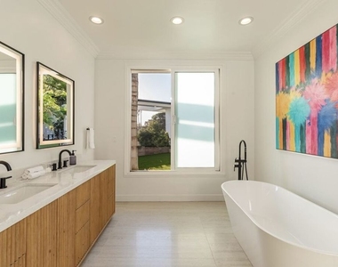 560 Chalette Drive - Photo Thumbnail 19
