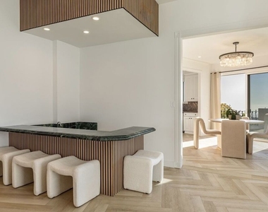 560 Chalette Drive - Photo Thumbnail 11