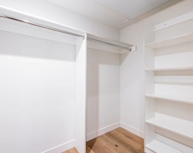 3726 Kelton Avenue - Photo Thumbnail 6
