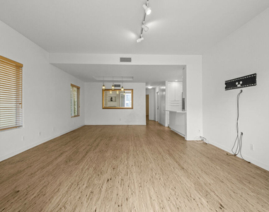 123 Galleon Street - Photo Thumbnail 8