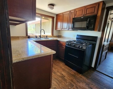 809 Talmadge Road - Photo Thumbnail 8