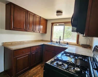 809 Talmadge Road - Photo Thumbnail 7