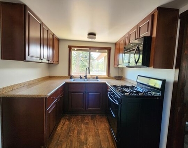 809 Talmadge Road - Photo Thumbnail 6