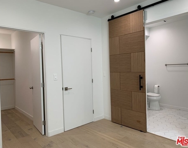 11341 Pearl Street - Photo Thumbnail 15