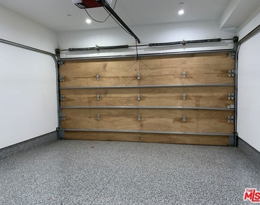 11341 Pearl Street - Photo Thumbnail 8
