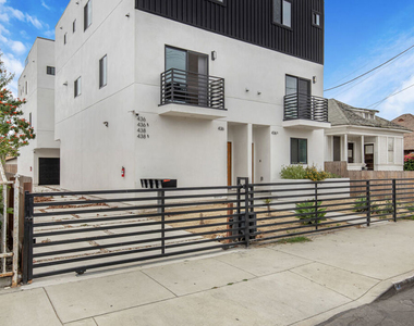 438 E 28th Street - Photo Thumbnail 31