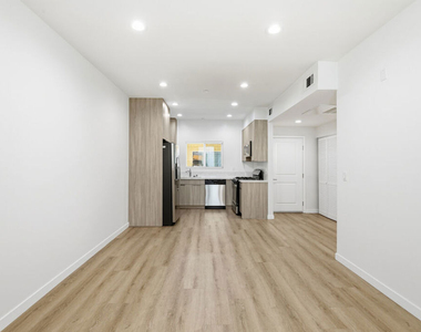 8827 Van Nuys Boulevard - Photo Thumbnail 3