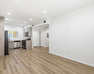 8827 Van Nuys Boulevard - Photo Thumbnail 4