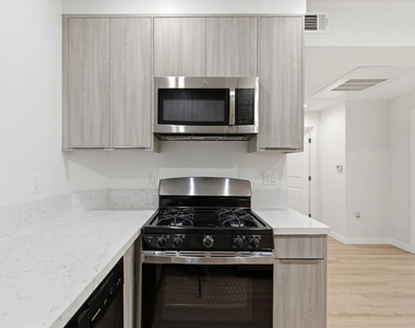 8827 Van Nuys Boulevard - Photo Thumbnail 7