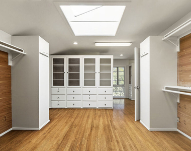512 N Palm Drive - Photo Thumbnail 18