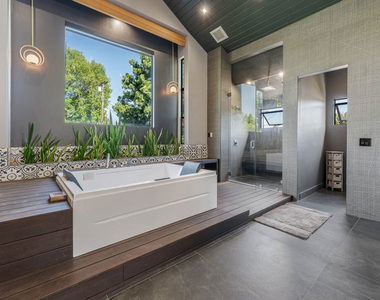 5415 Amestoy Avenue - Photo Thumbnail 40