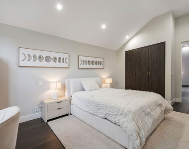 5415 Amestoy Avenue - Photo Thumbnail 51