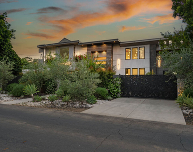 5415 Amestoy Avenue - Photo Thumbnail 70