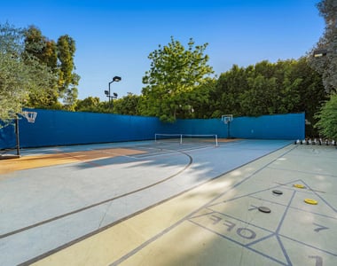 5415 Amestoy Avenue - Photo Thumbnail 57