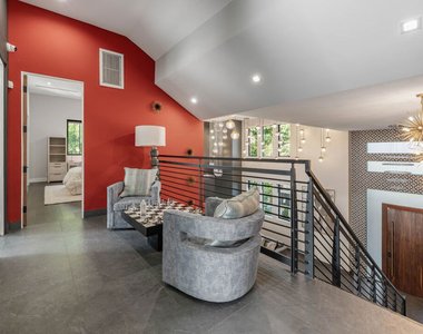 5415 Amestoy Avenue - Photo Thumbnail 33