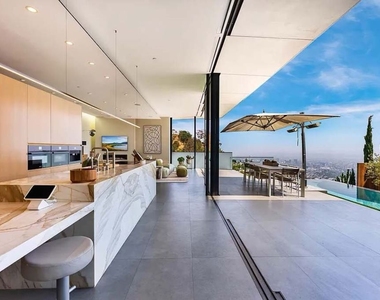 1807 Blue Heights Dr Drive - Photo Thumbnail 3