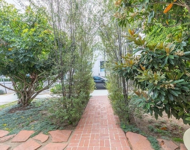 3226 Hutchison Avenue - Photo Thumbnail 21
