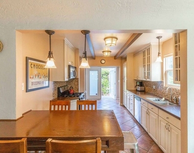 3226 Hutchison Avenue - Photo Thumbnail 3