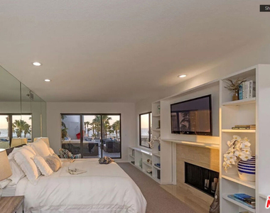 110 Ocean Park Boulevard - Photo Thumbnail 11
