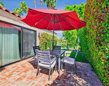 468 Sunningdale Drive - Photo Thumbnail 14