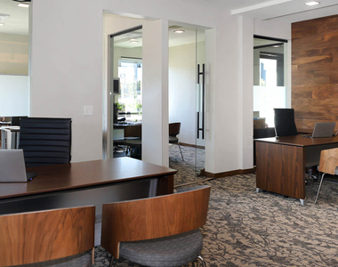 2311 Park Centre Dr - Photo Thumbnail 36