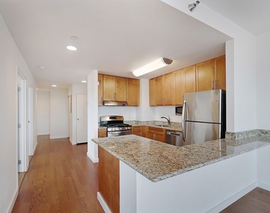 College Point Boulevard - Photo Thumbnail 17
