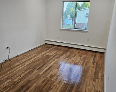 179-12 145th Avenue - Photo Thumbnail 2