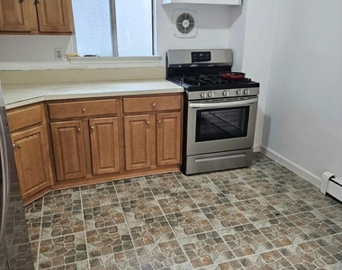179-12 145th Avenue - Photo Thumbnail 4