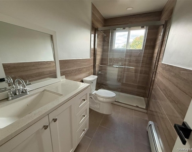 324 Buckingham Road - Photo Thumbnail 9