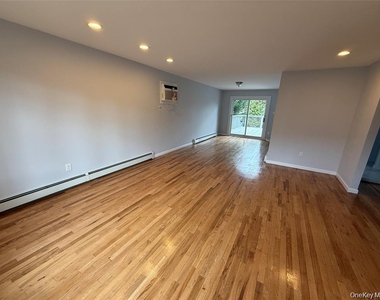 324 Buckingham Road - Photo Thumbnail 4