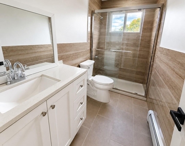 324 Buckingham Road - Photo Thumbnail 10