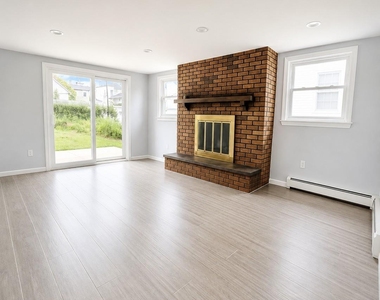 324 Buckingham Road - Photo Thumbnail 12