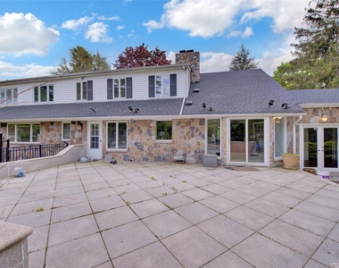 1719 Cedar Swamp Road - Photo Thumbnail 29