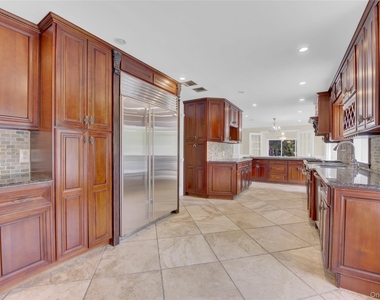 1719 Cedar Swamp Road - Photo Thumbnail 10